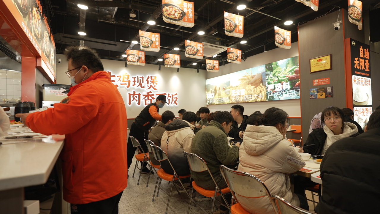 渝八两重庆鸡公煲加盟怎么样