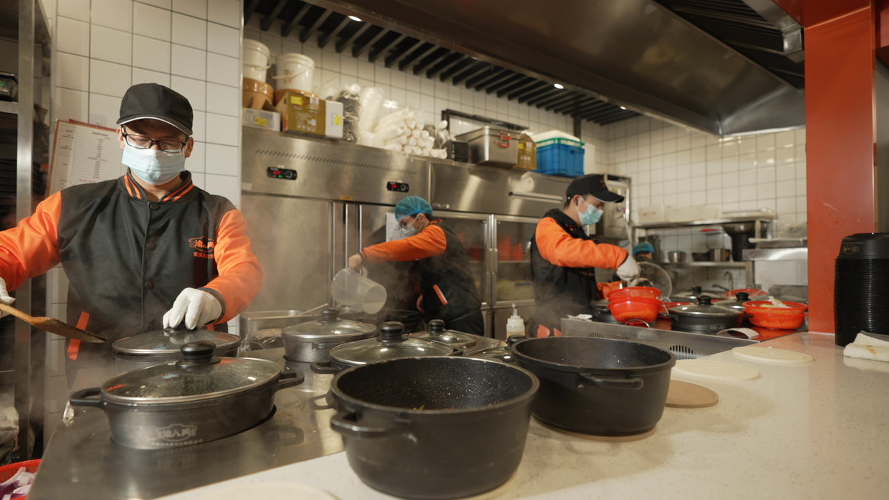 渝八两重庆鸡公煲