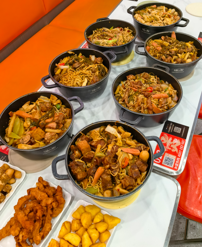 渝八两重庆鸡公煲加盟店