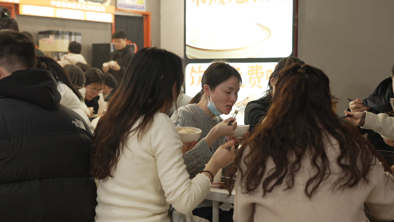 上海渝八两鸡公煲加盟