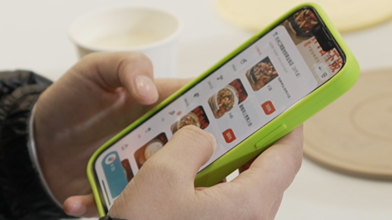 渝八两鸡公煲菜单